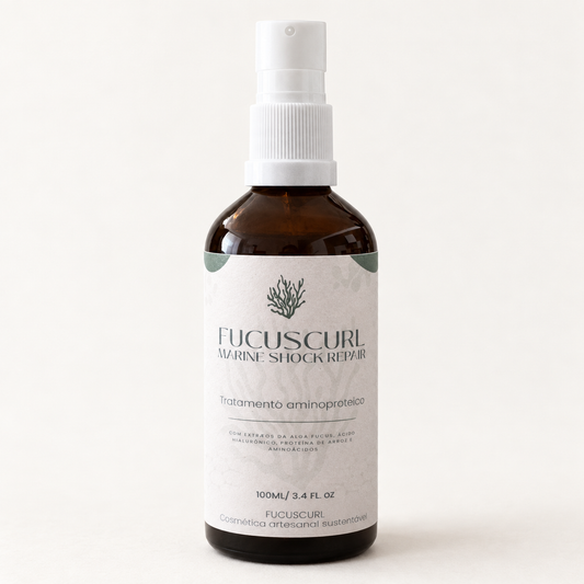 Marine Shock Repair FucusCurl de 100 ml em frasco âmbar sobre fundo branco